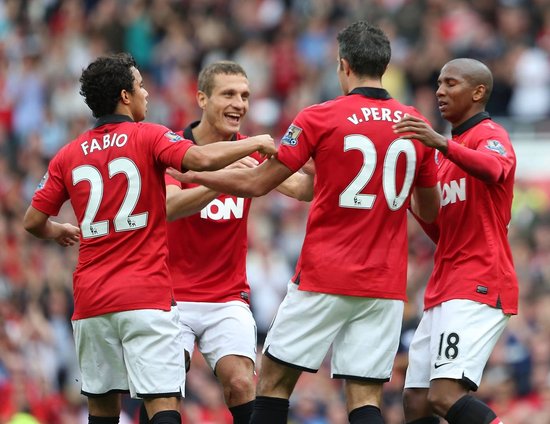 英媒称格林伍德与维拉球员明斯在友谊赛中发生冲突球衣被撕破